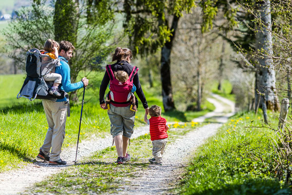 Porte-Bébés randonnée : Confort et aventure en famille